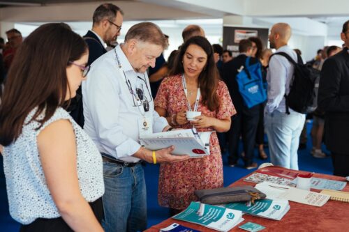 People visiting ALRIGH2T, ACHIEVE and H2IF joint stand